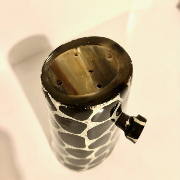 Vintage Girafe and Spotted Salt and Pepper Shakers - Picture 6 of 8